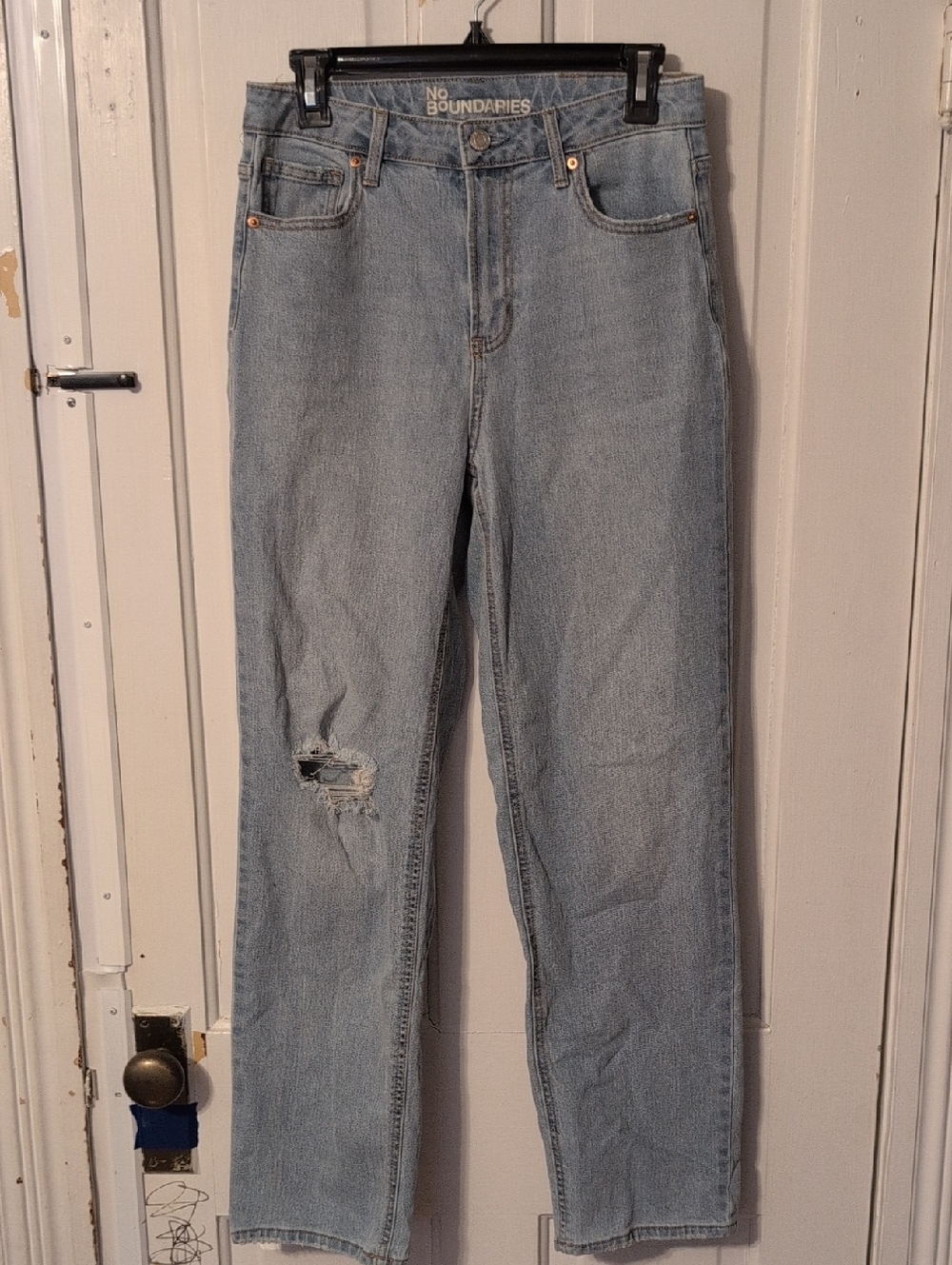 No Boundaries Light Blue Straight Leg Jeans with Distressed Knee